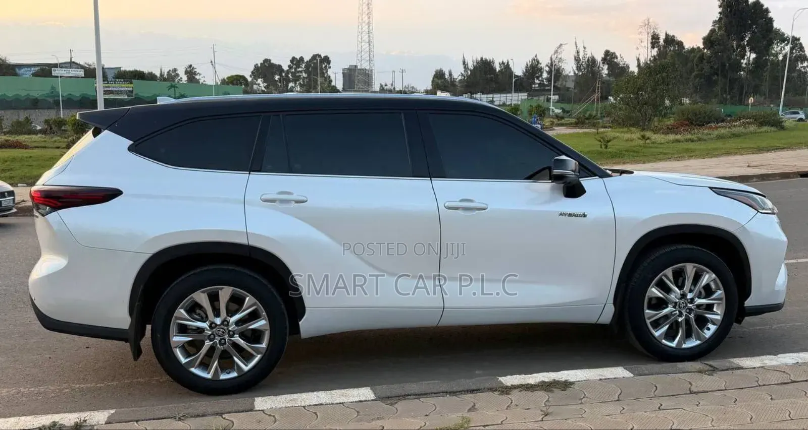 Toyota Highlander Hybrid Bronze Edition AWD 2023 White