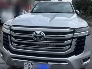 Toyota Land Cruiser 3.3 Diesel 4WD 2022 Silver