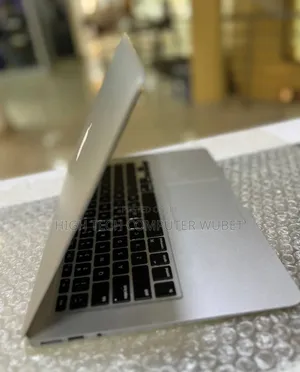 New Laptop Apple MacBook Air 2014 4GB Intel Core I5 SSD 256GB