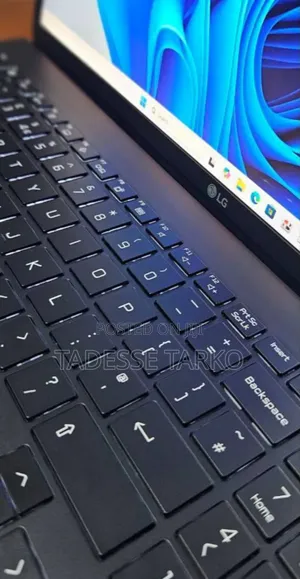 New Laptop LG Gram 15.6 16GB Intel Core I7 SSD 1T