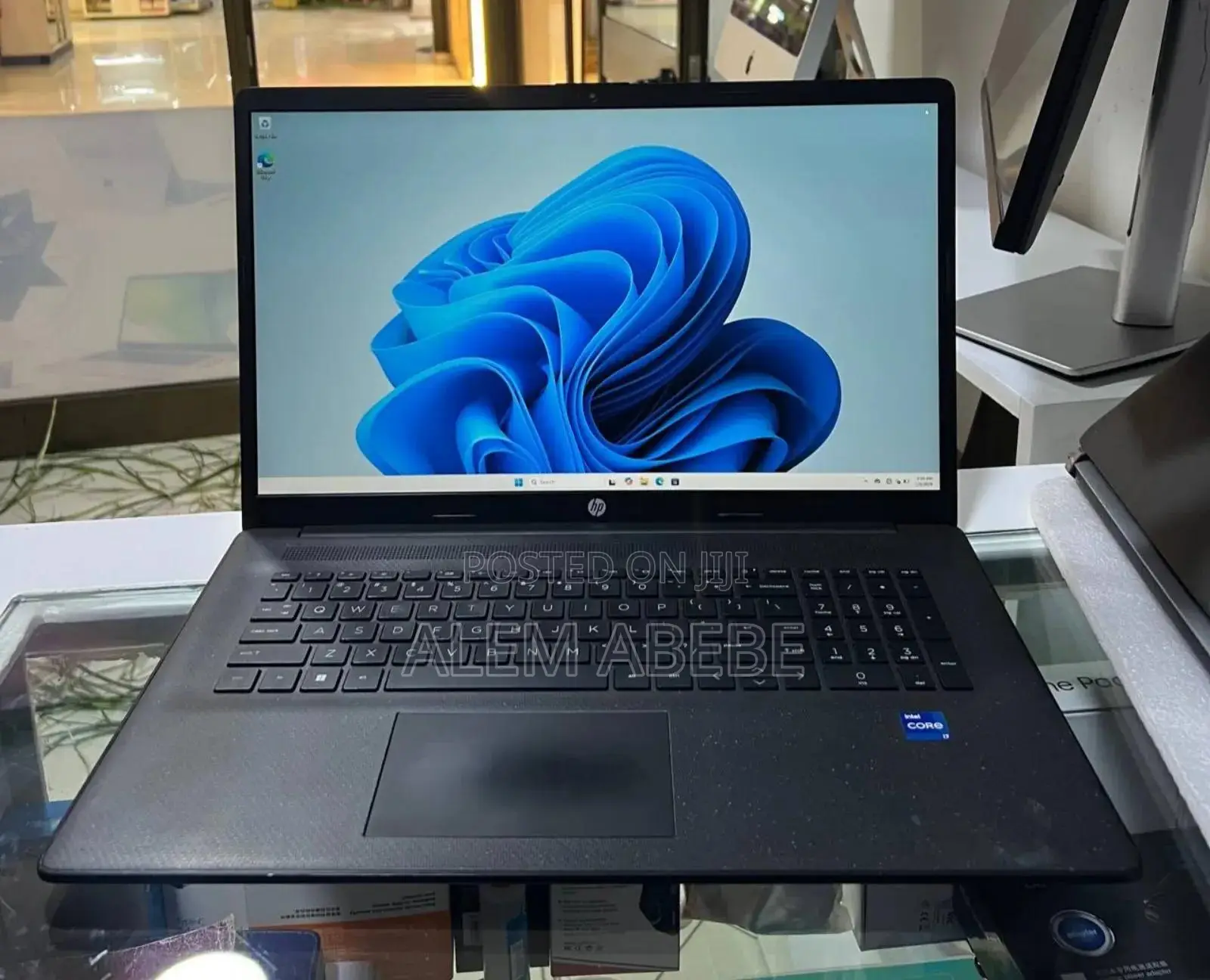 New Laptop HP Stream Notebook 12GB Intel Core I7 SSD 512GB