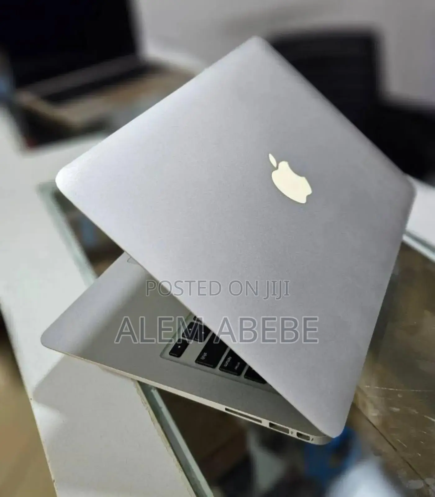 New Laptop Apple MacBook Air 2015 8GB Intel Core I5 SSD 256GB