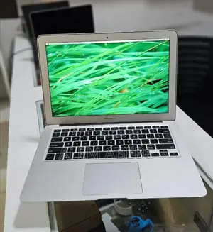 New Laptop Apple MacBook Air 2015 8GB Intel Core I5 SSD 256GB