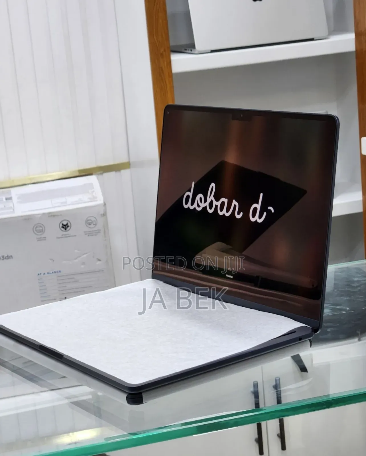 New Laptop Apple MacBook Pro 2024 M4 14-Inch 16GB Apple M4 SSD 256GB