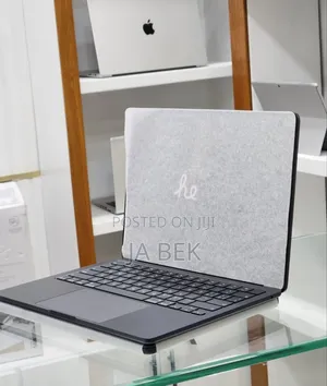 New Laptop Apple MacBook Pro 2024 M4 14-Inch 16GB Apple M4 SSD 256GB