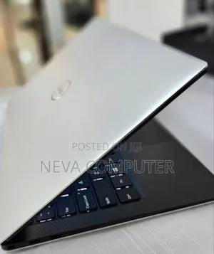 New Laptop Dell XPS 15 8GB Intel Core I5 SSD 512GB