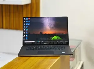 New Laptop Dell XPS 15 16GB Intel Core I9 SSD 512GB