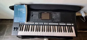 Yamaha PSR-S750