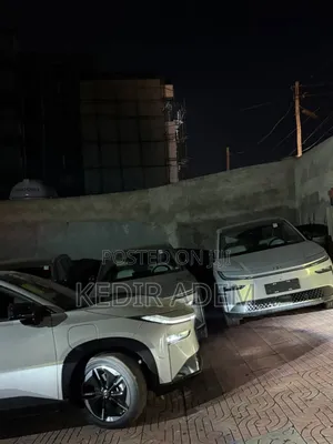 Toyota bZ3 2025 White