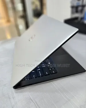 New Laptop Dell XPS 15 8GB Intel Core I5 SSD 512GB