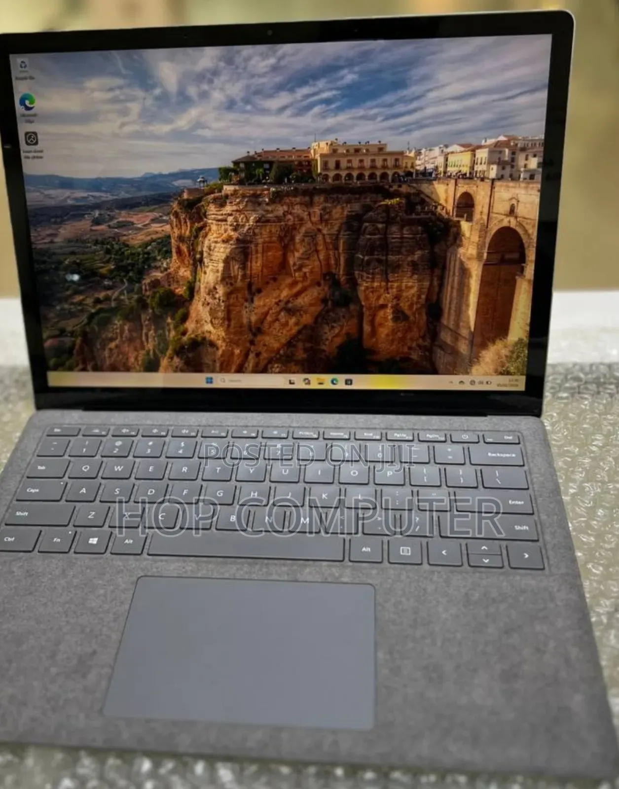 New Laptop Microsoft Surface Laptop 3 16GB Intel Core i7 SSD 256GB