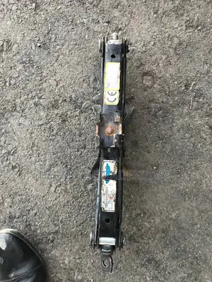 Car Jack (Crick)