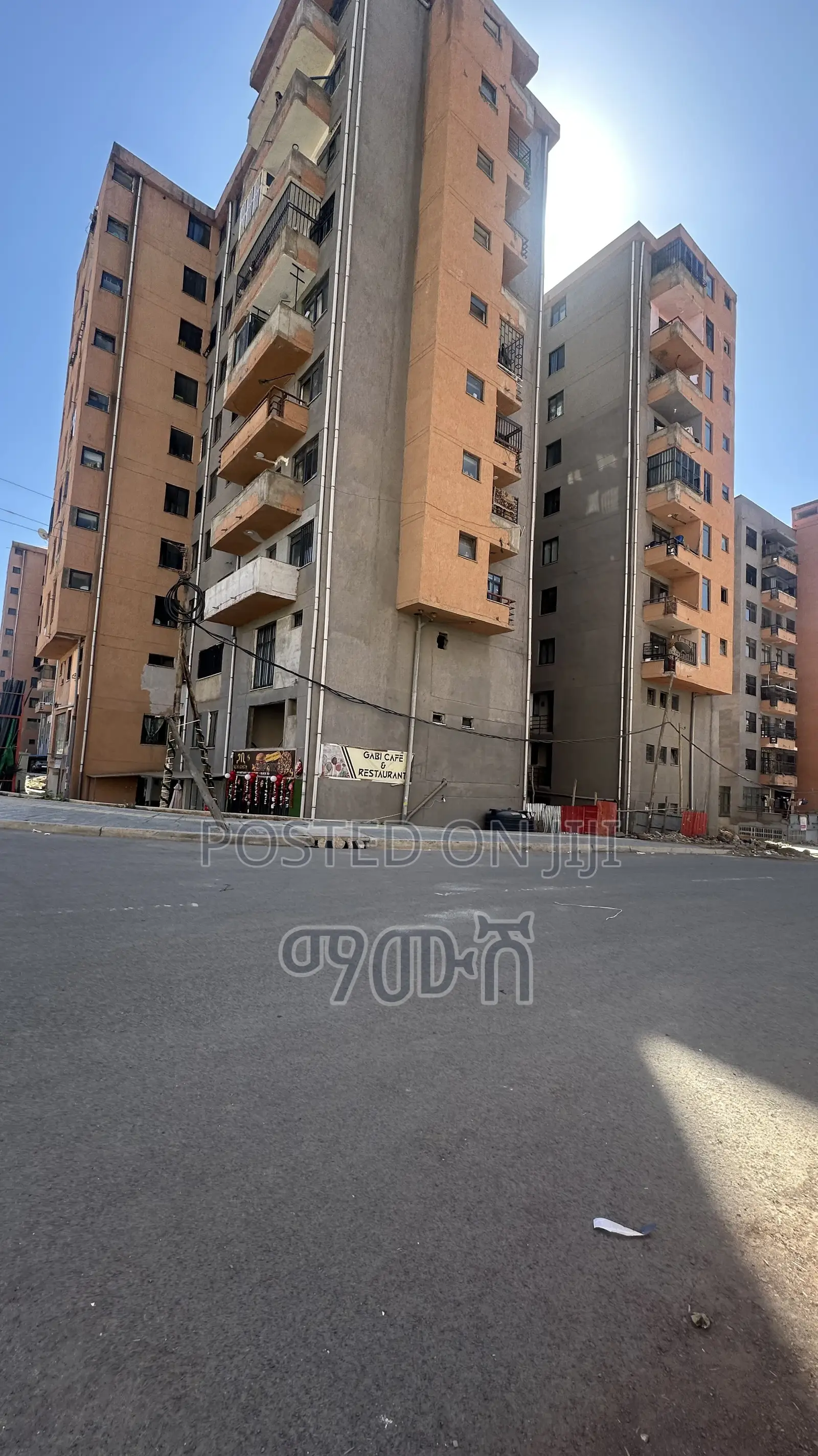 የሚሸጥ 40/60 ኮንዶሚኒየም ሱቅ