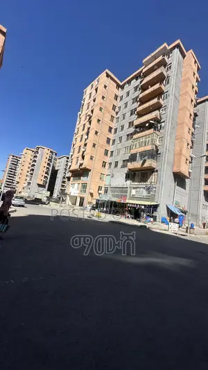 የሚሸጥ 40/60 ኮንዶሚኒየም ሱቅ