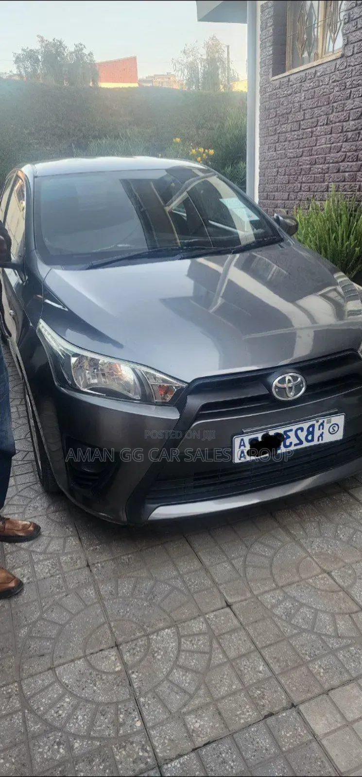 Toyota Yaris 2016 Gray