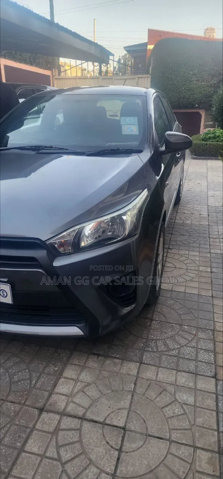 Toyota Yaris 2016 Gray