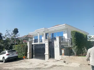 6bdrm Villa in Metro, Bole for sale