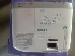 ፕሮጀክትር Good Condition