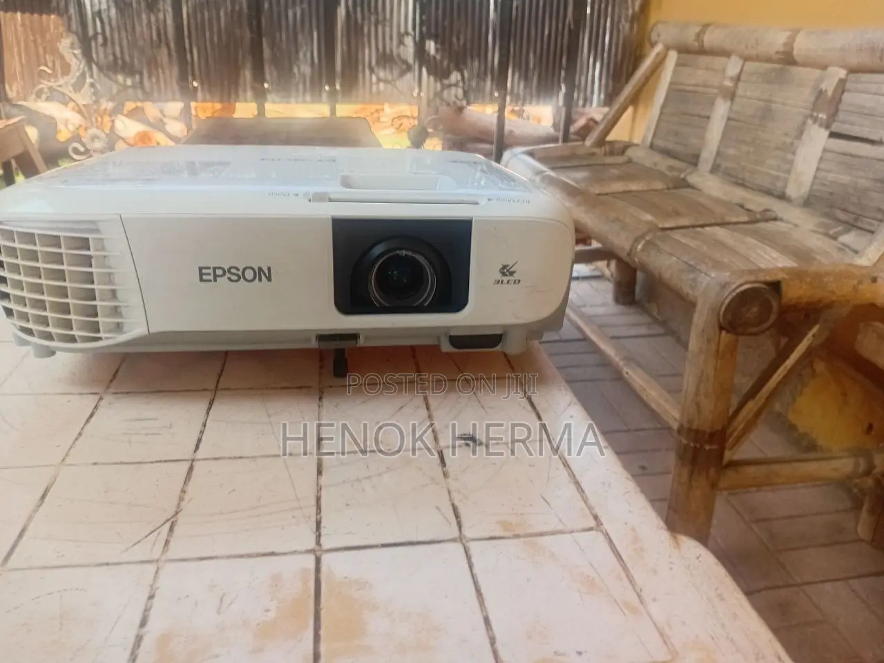 ፕሮጀክትር Good Condition