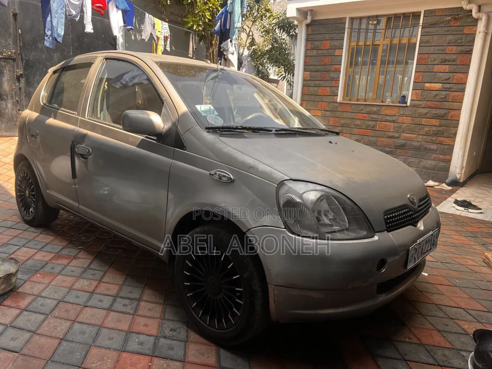 Toyota Vitz 1.3 FWD 5dr 2001 Gray