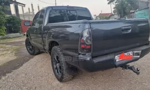 Toyota Tacoma 2011 Gray