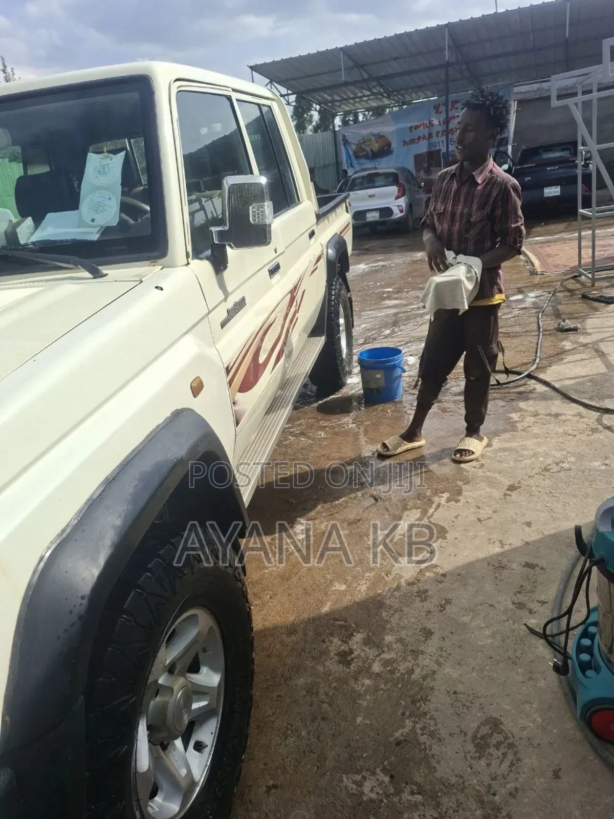 Toyota Land Cruiser 2015 White