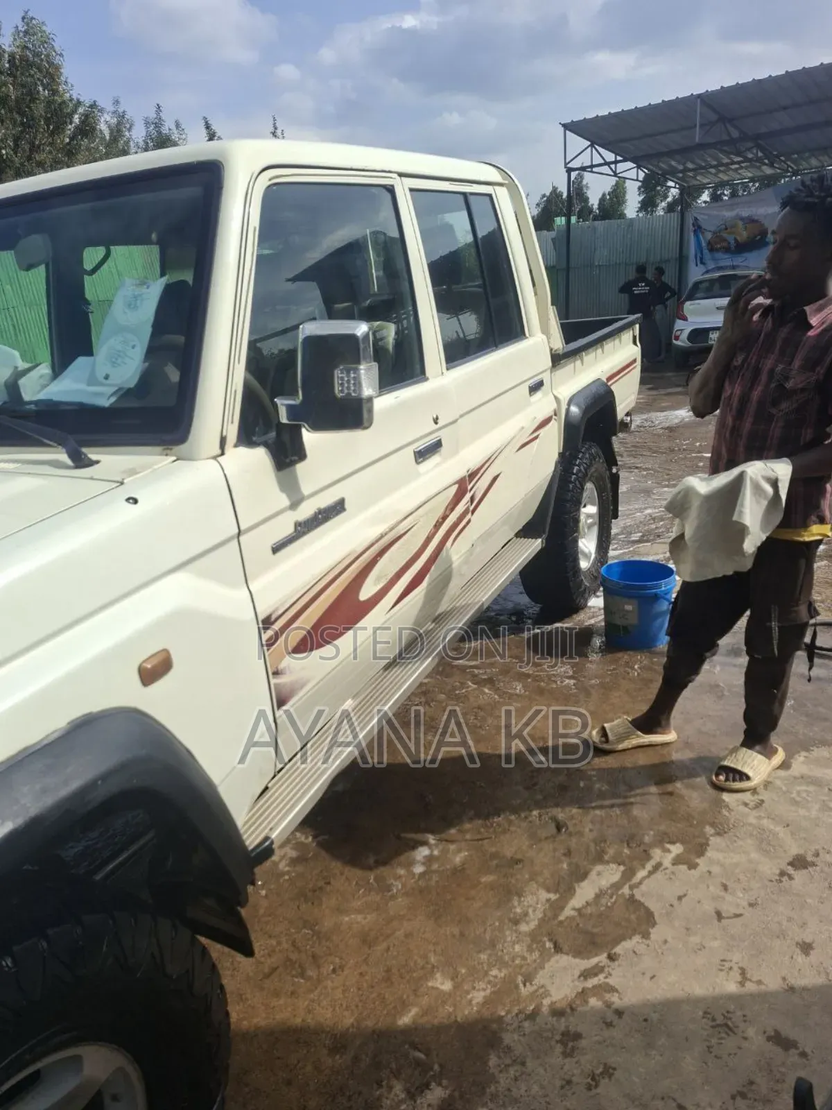 Toyota Land Cruiser 2015 White