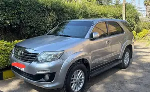 Toyota Fortuner 2015 Gray