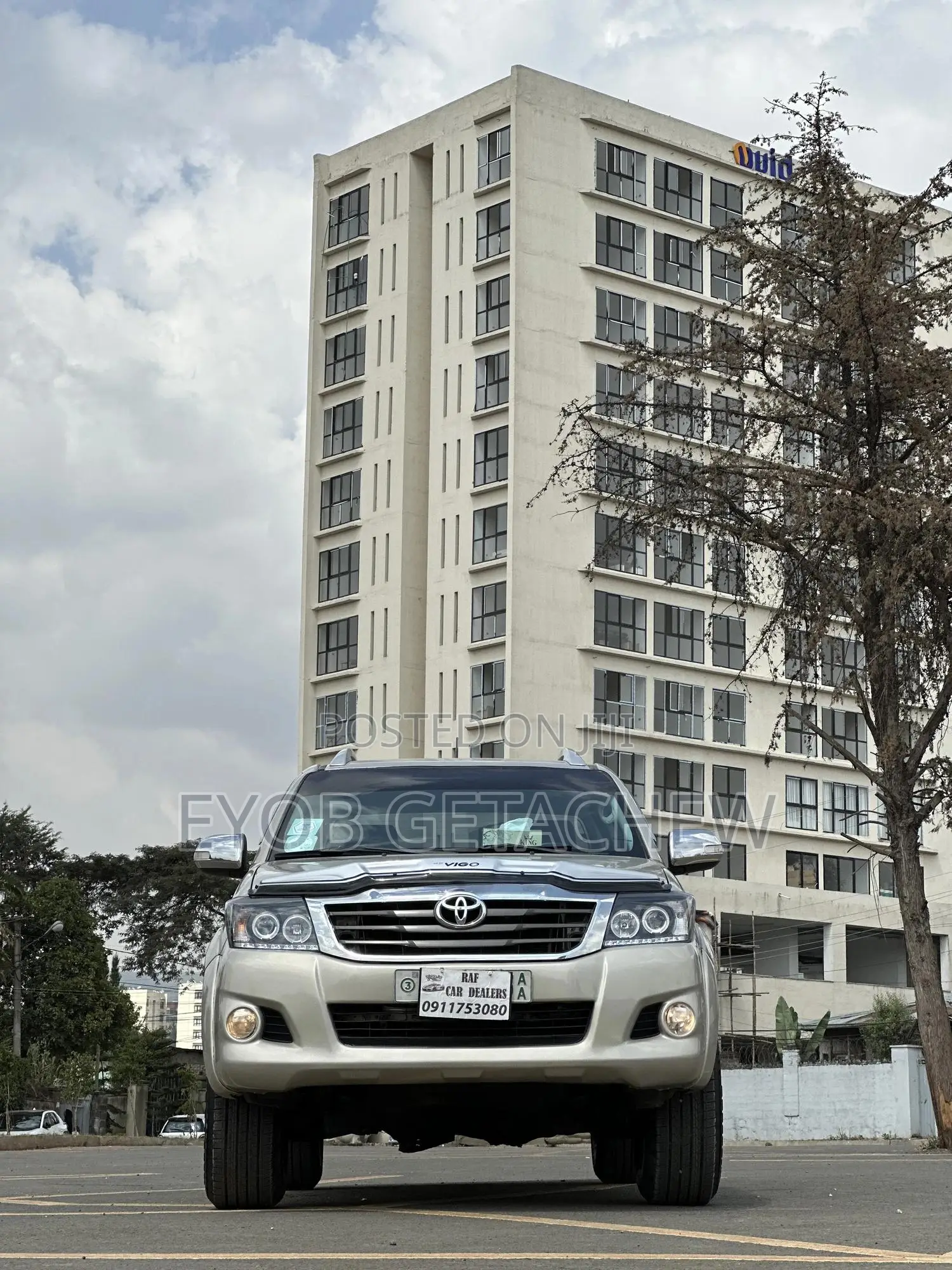 Toyota Hilux 2015 Gold