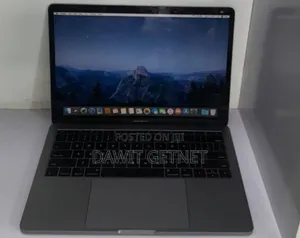New Laptop Apple MacBook Pro 2019 8GB Intel Core I5 SSD 256GB
