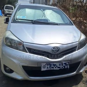 Toyota Yaris 2011 White