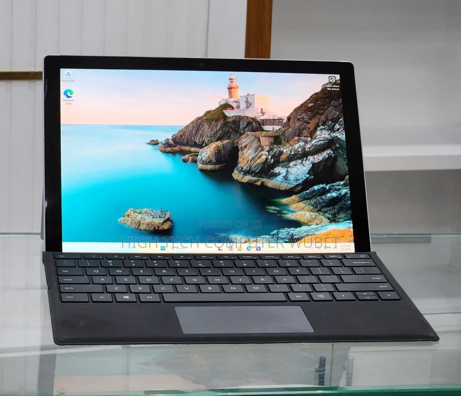 New Laptop Microsoft Surface 8GB Intel Core I7 SSD 256GB