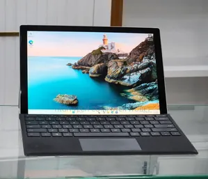 New Laptop Microsoft Surface 8GB Intel Core I7 SSD 256GB