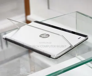 New Laptop HP X2 210 G2 8GB Intel Core I5 SSD 256GB