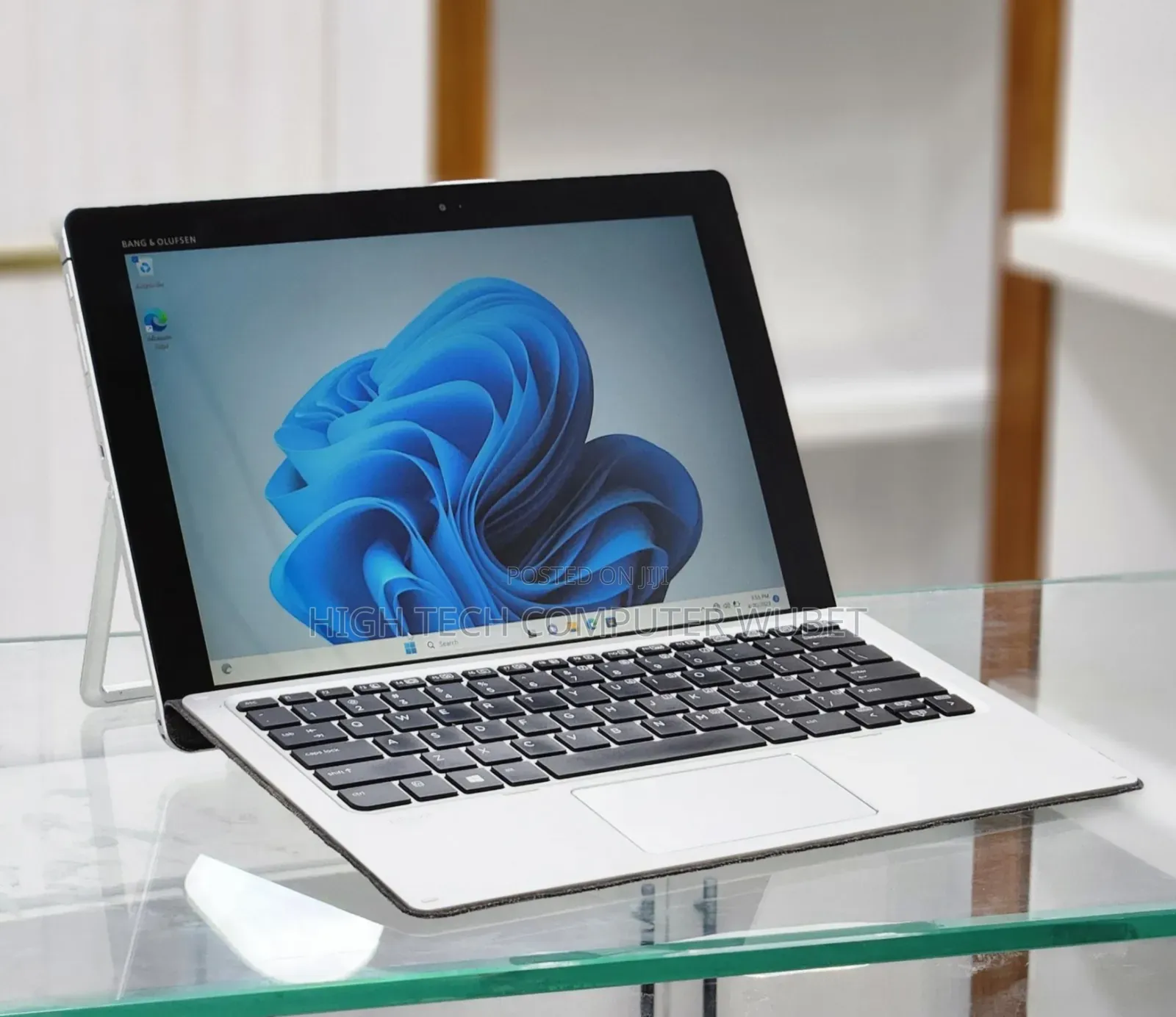 New Laptop HP X2 210 G2 8GB Intel Core I5 SSD 256GB