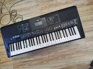Yamaha PSR-E463 Portable Keyboard