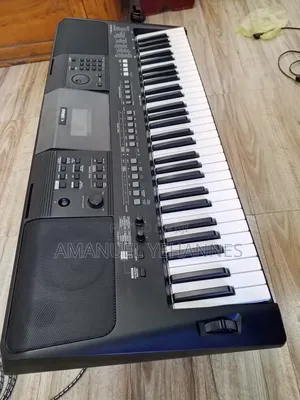 Yamaha PSR-E463 Portable Keyboard