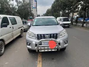 Toyota Land Cruiser Prado 2.8 D-4D 2014 Silver