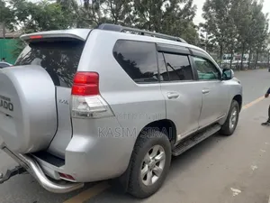 Toyota Land Cruiser Prado 2.8 D-4D 2014 Silver