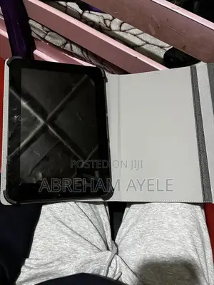 Universal 10-Inch Rotating Tablet Case - Fits Samsung, Huawei, iPad