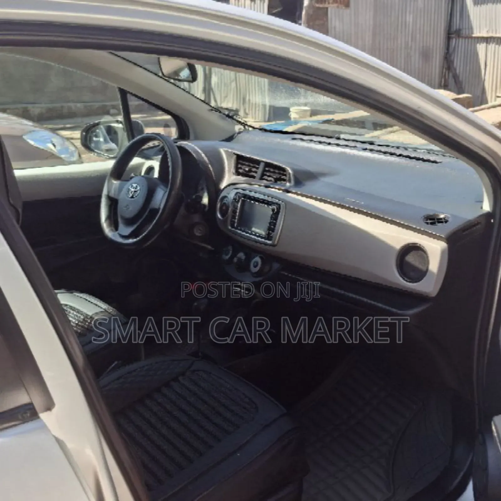 Toyota Yaris 2011 White