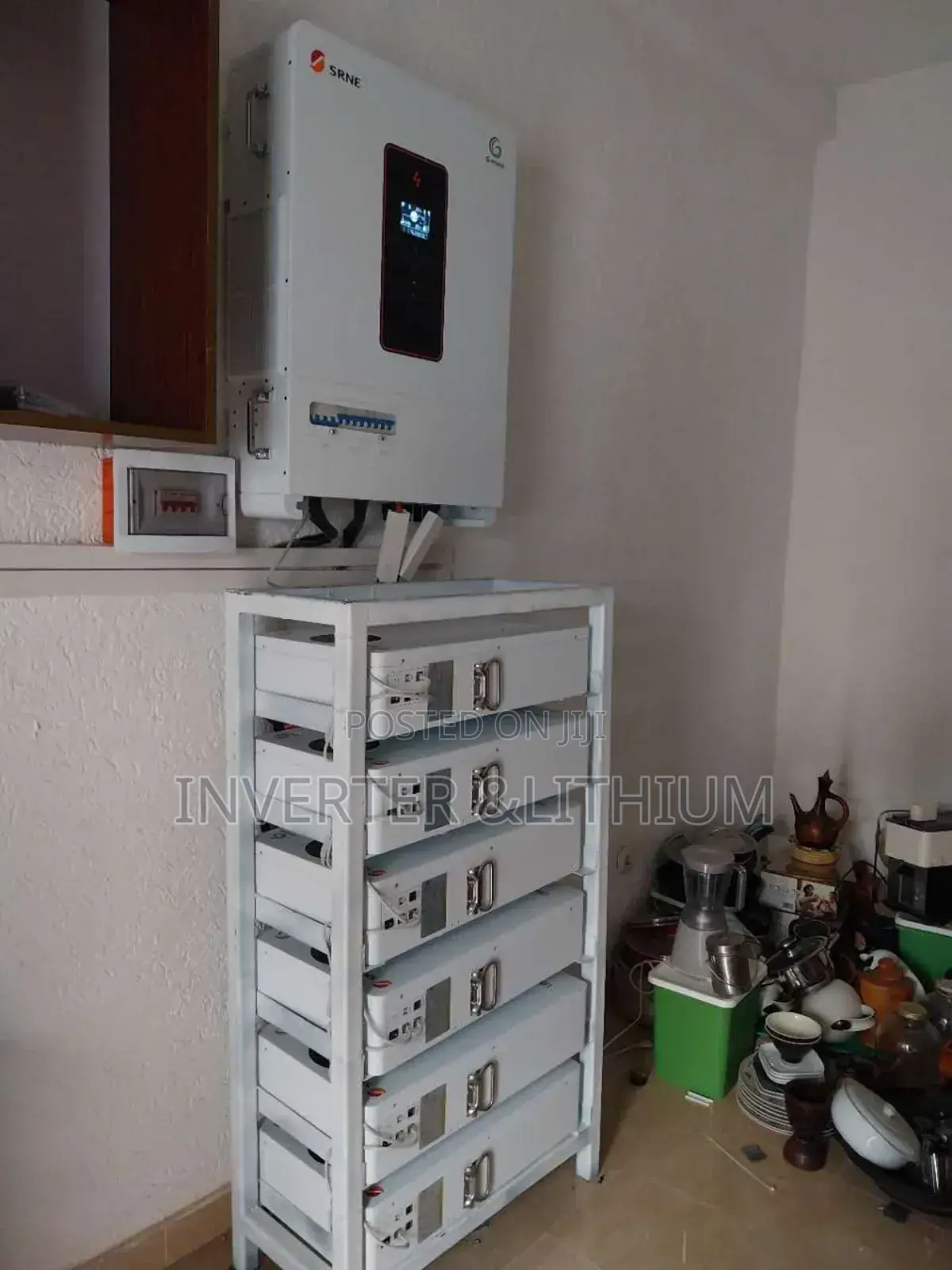 ሃይብሪድ ኢንቨርተር እና ሊትየም አየን ባትሪ (Hybrid Inverter Lithium Ion Battery )