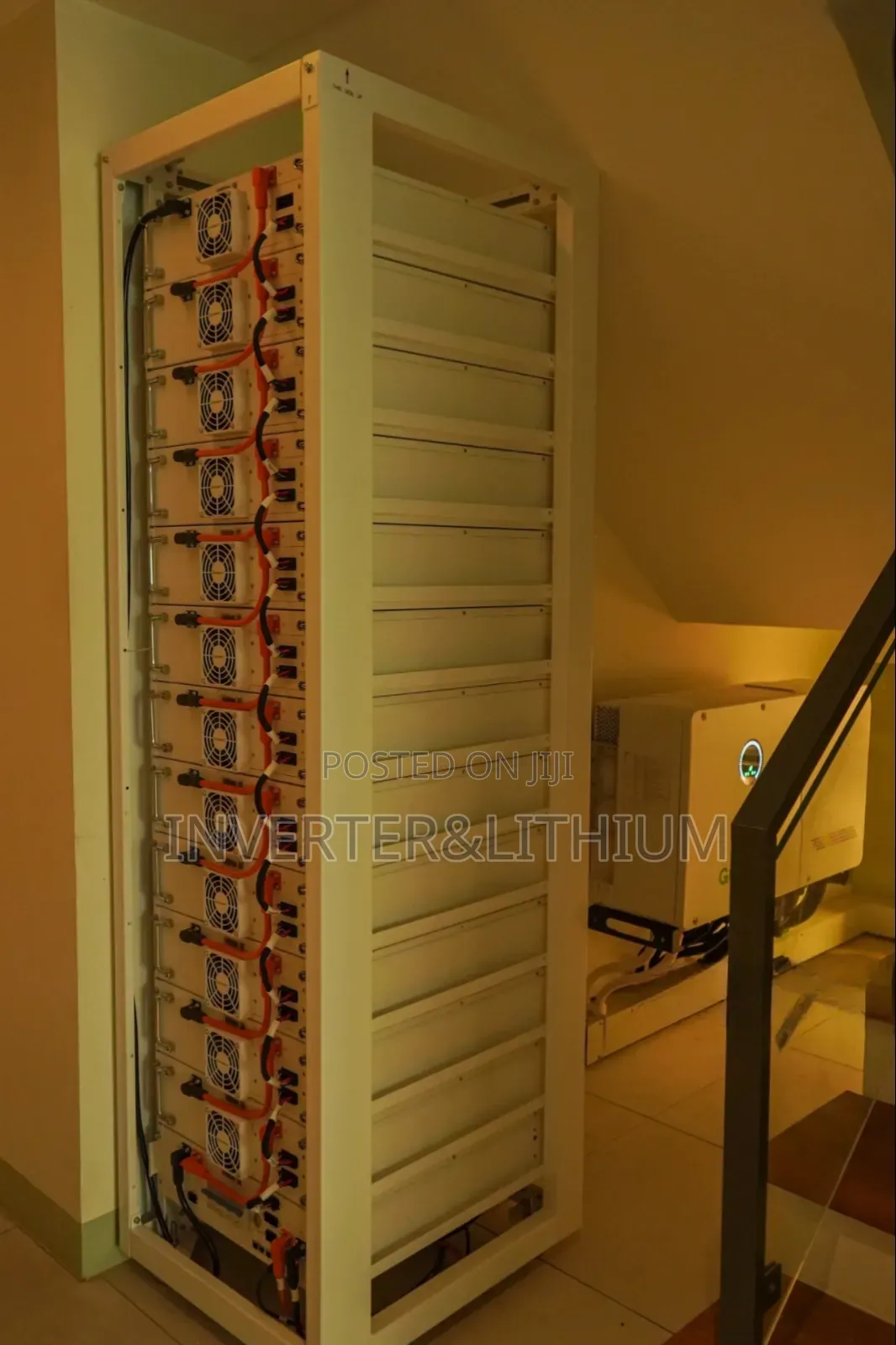 ሃይብሪድ ኢንቨርተር እና ሊትየም አየን ባትሪ (Hybrid Inverter Lithium Ion Battery )