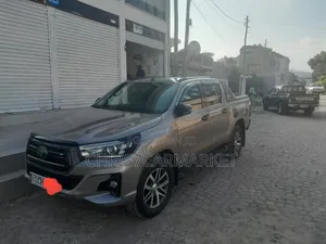 Toyota Hilux 2.4 Diesel 2020 Gold