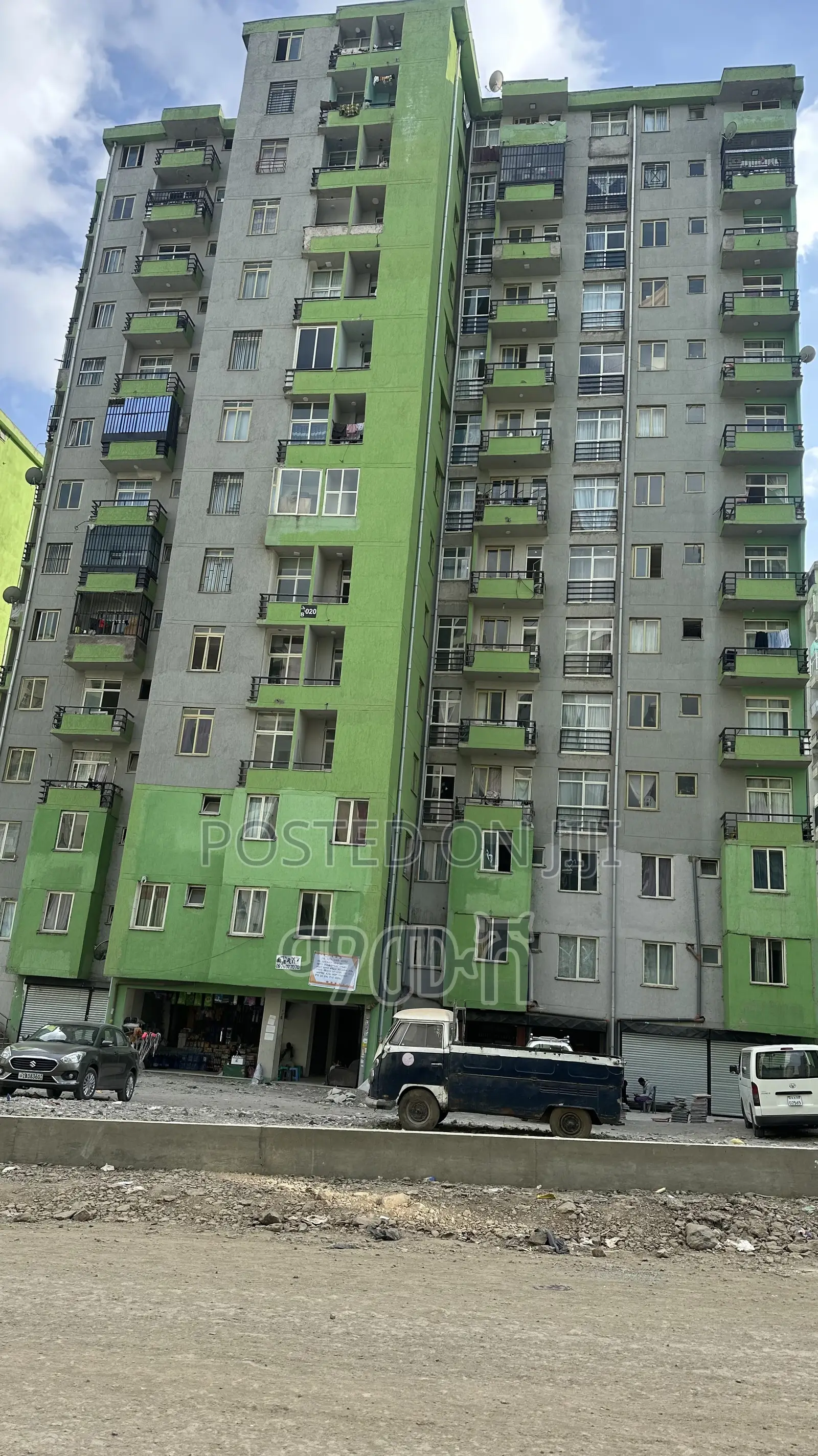 አስቸኳይ የሚሸጥ 40/60 ኮንዶሚኒየም ሱቅ