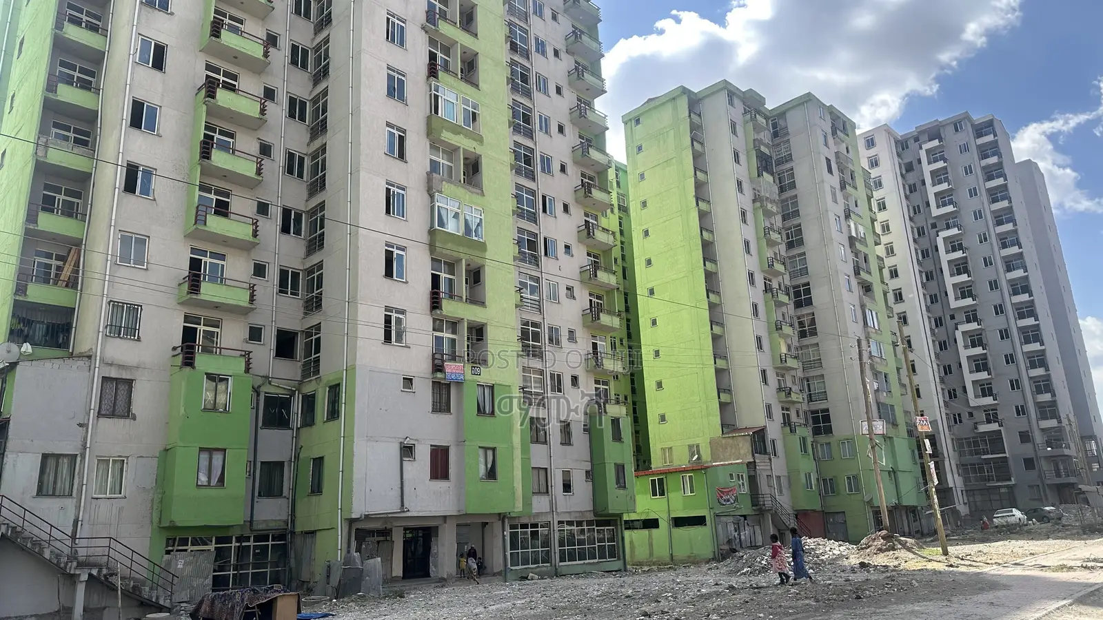 አስቸኳይ የሚሸጥ 40/60 ኮንዶሚኒየም ሱቅ