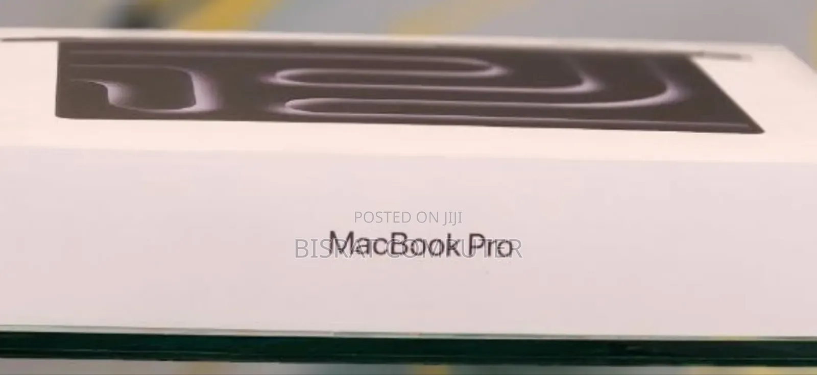 New Laptop Apple MacBook 16GB Apple M5 SSD 512GB