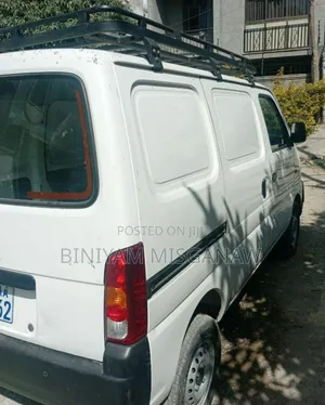 Suzuki Eeco 2024 White