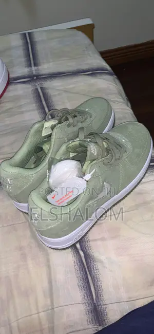 Brand New Nike Air Force 1 - White/Green