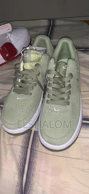 Brand New Nike Air Force 1 - White/Green